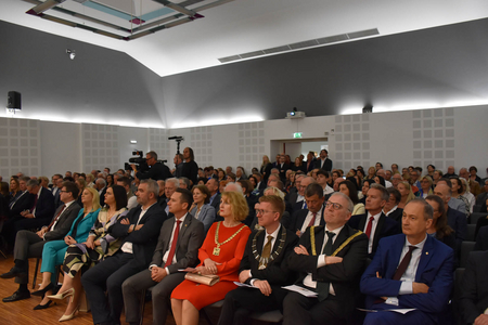  EIN HAUS KLINGT NEU: Das war die Eröffnung der JHP